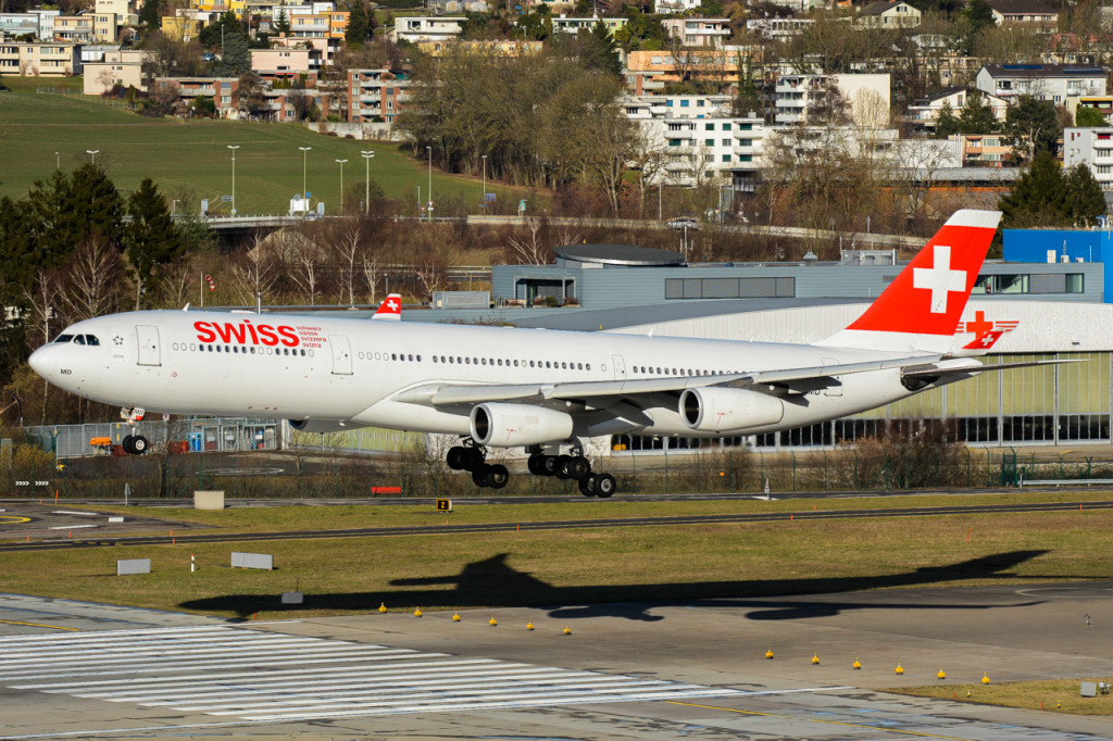 Swissair A340 landing (c) Wanja Meier