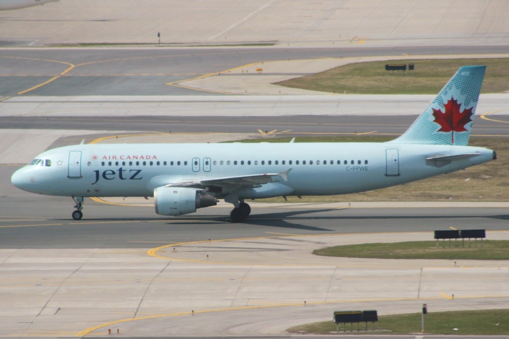 Toronto Air Canada A320 C-FPWE