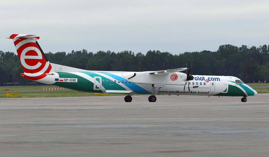 EuroLOT DHC-8 SP-EQE