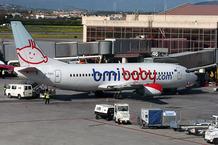 Boeing-737-300-bmibaby