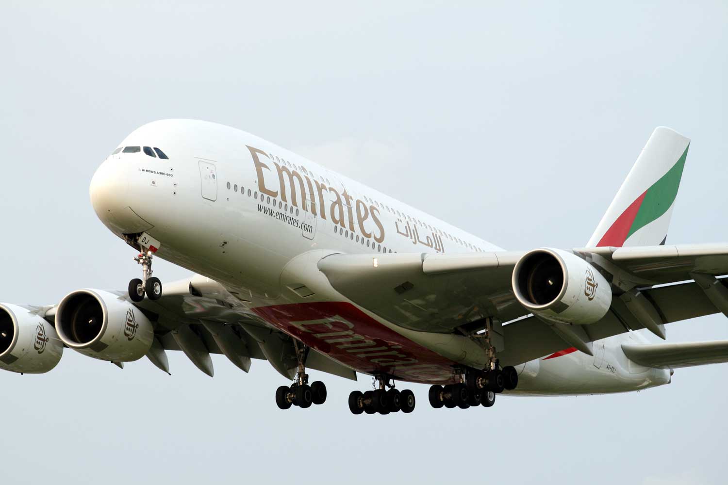 https://www.airportspotting.com/wp-content/uploads/2012/03/EmiratesA380.jpg