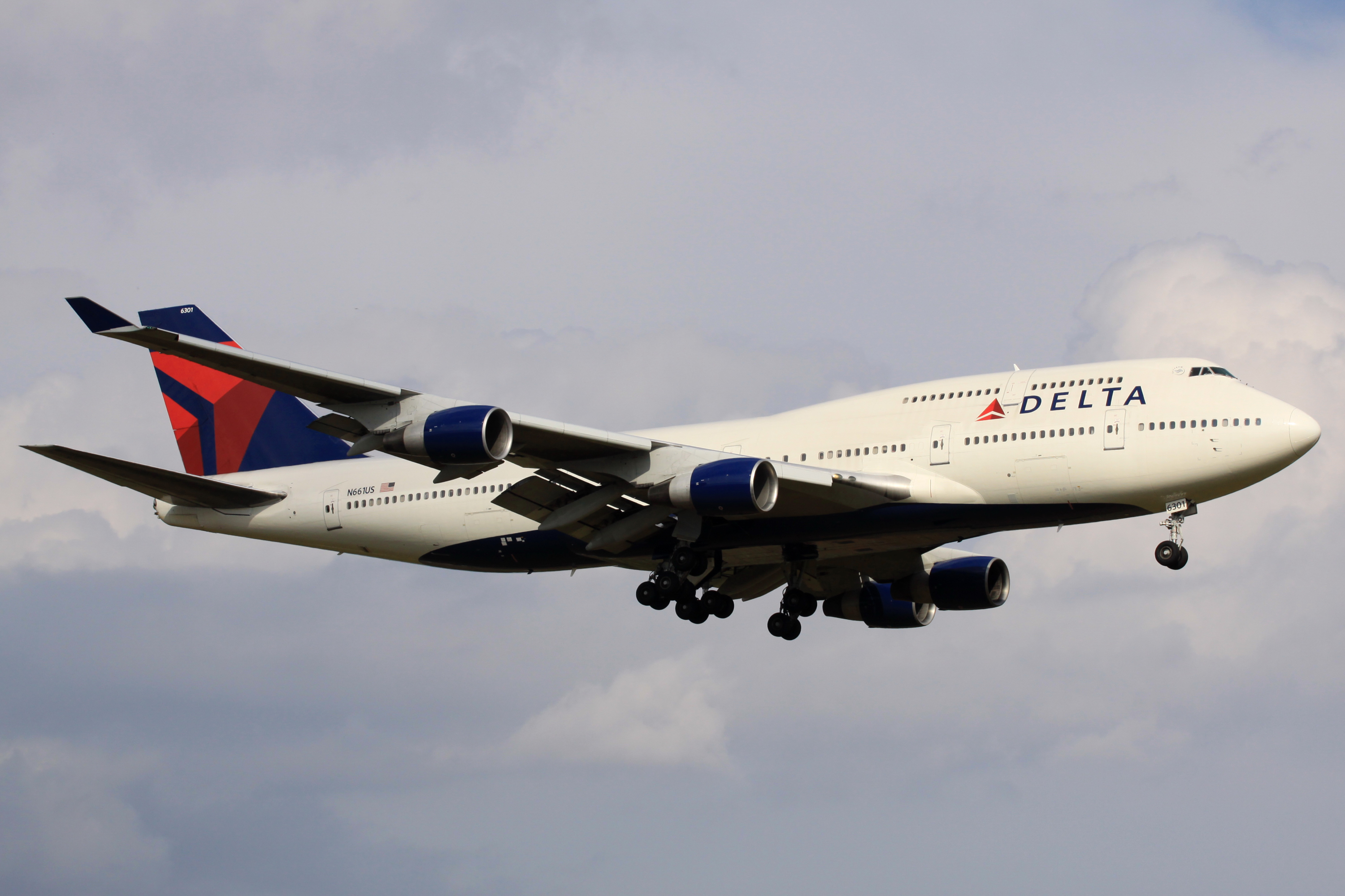 N661US Delta 747