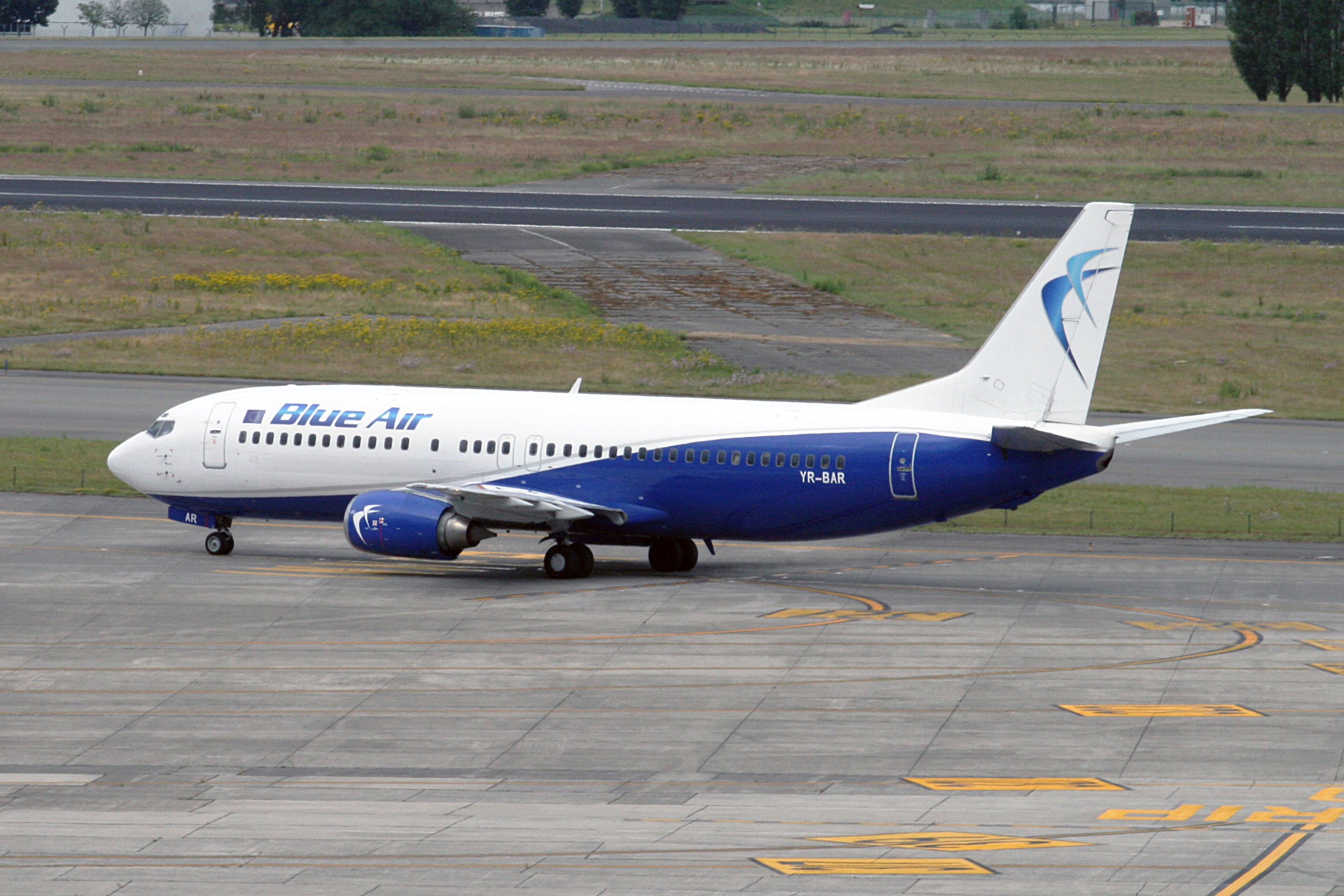 Blue Air 737-400